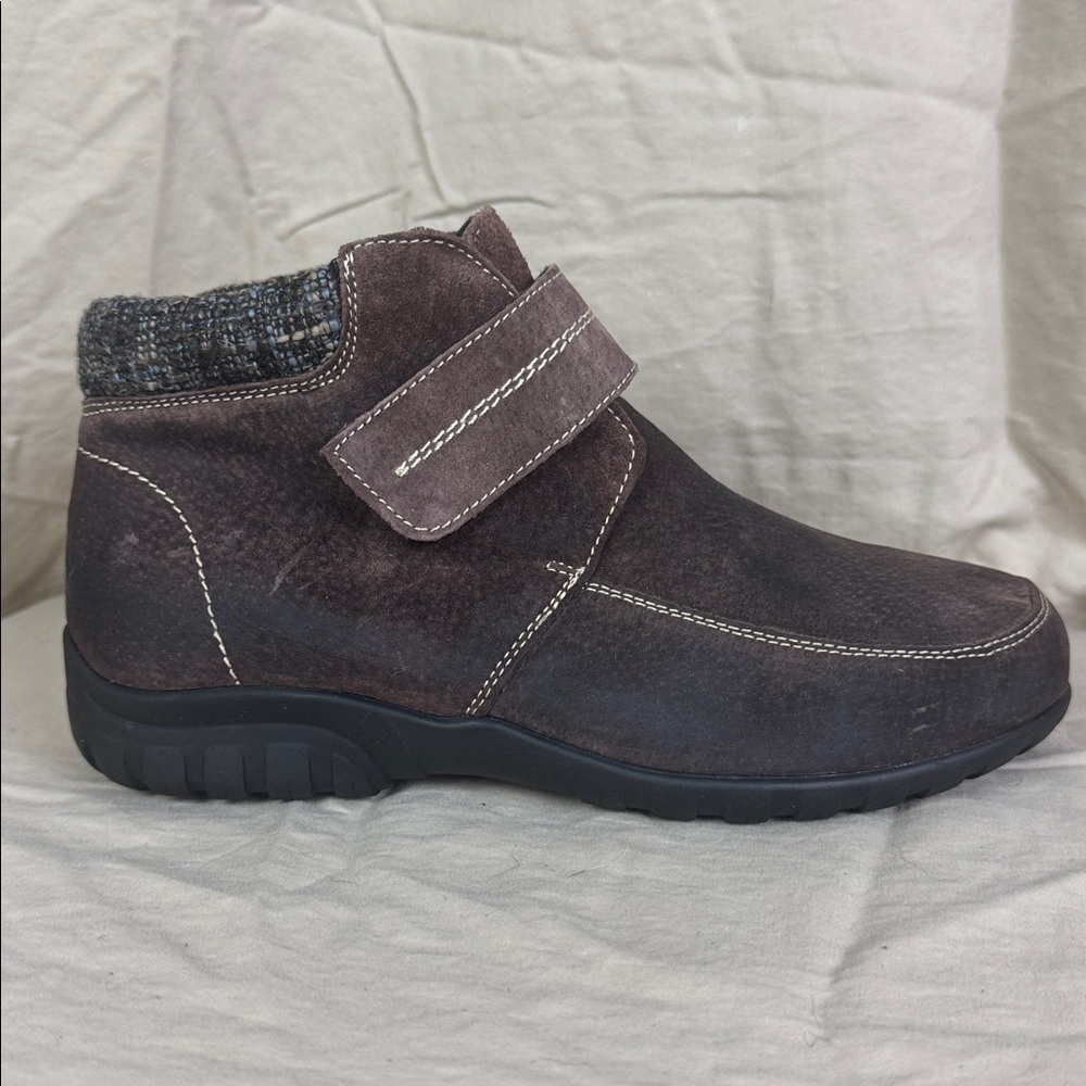 Propet Delaney suede boots booties women’s size 7
